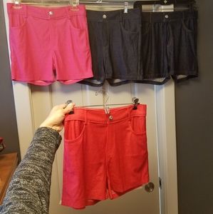 Bundle of (4) size L jegging shorts